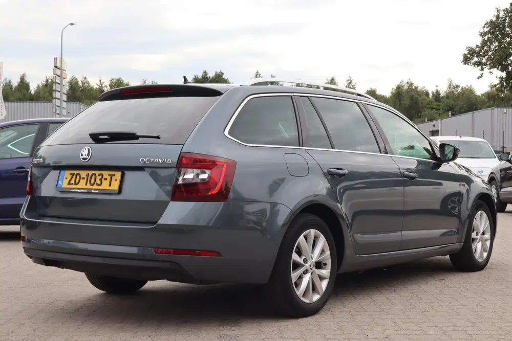 Skoda Octavia 1.6 TDI Greentech Clever Edition uit 2019, foto 2