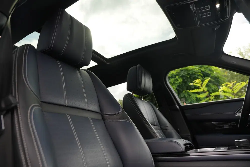 Land Rover Range Rover Velar 3.0 D300 AWD R-Dynamic HSE BTW uit 2019, foto 4