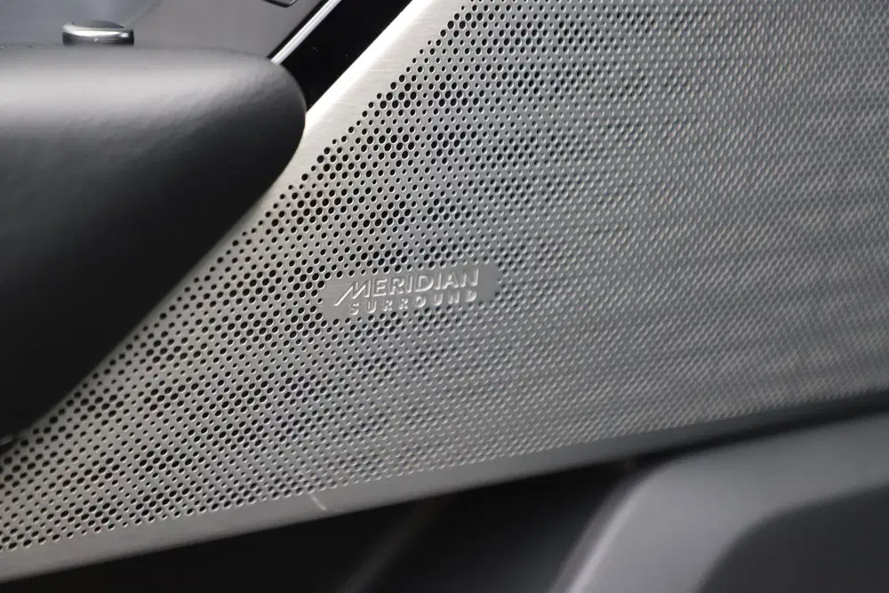Land Rover Range Rover Velar 2.0 P300 Turbo AWD R-Dynamic uit 2019, foto 13