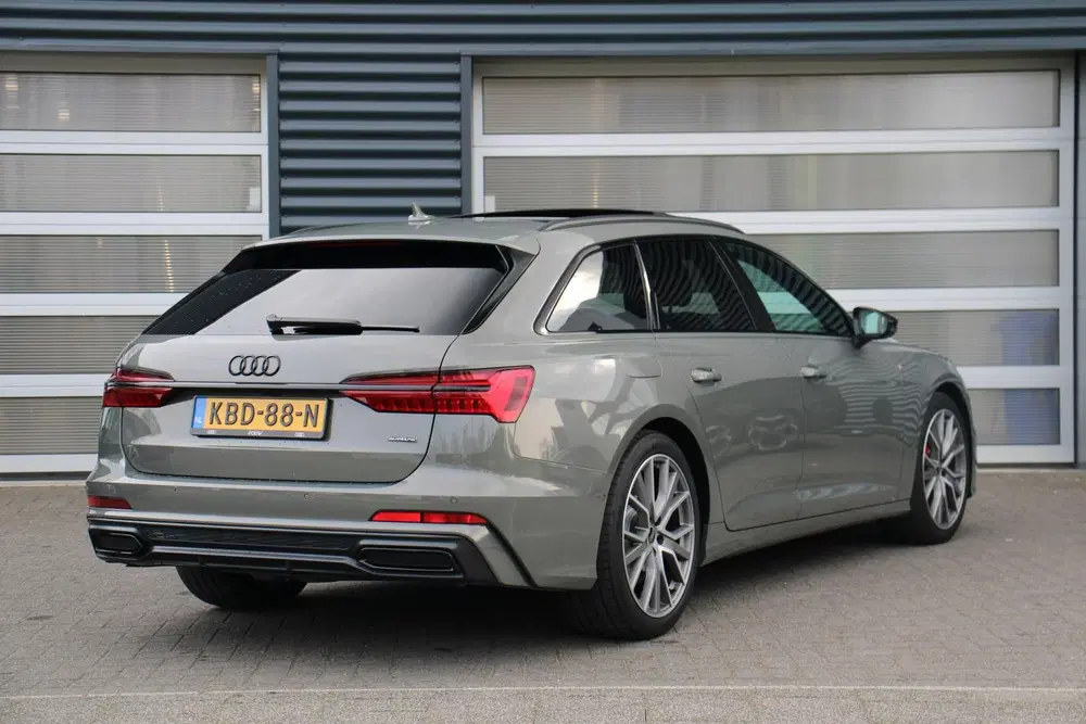 Audi A6 55 TFSIe 367pk quattro Pro Line S Competit uit 2022, foto 2