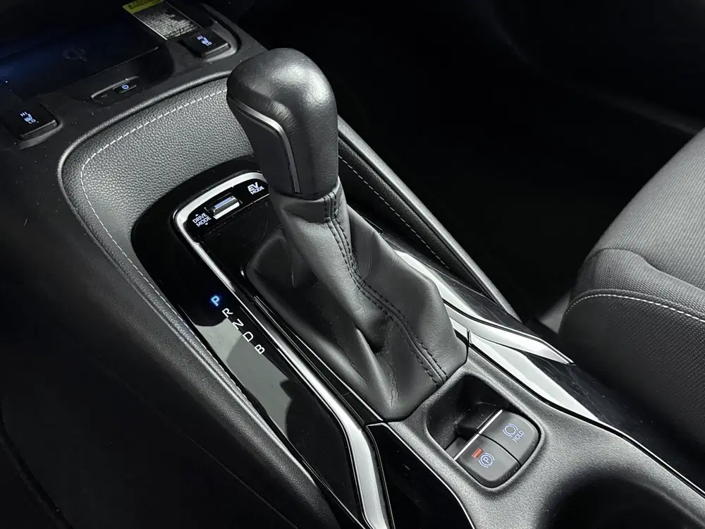Suzuki Swace 1.8 Hybrid Style Limited uit 2021, foto 13