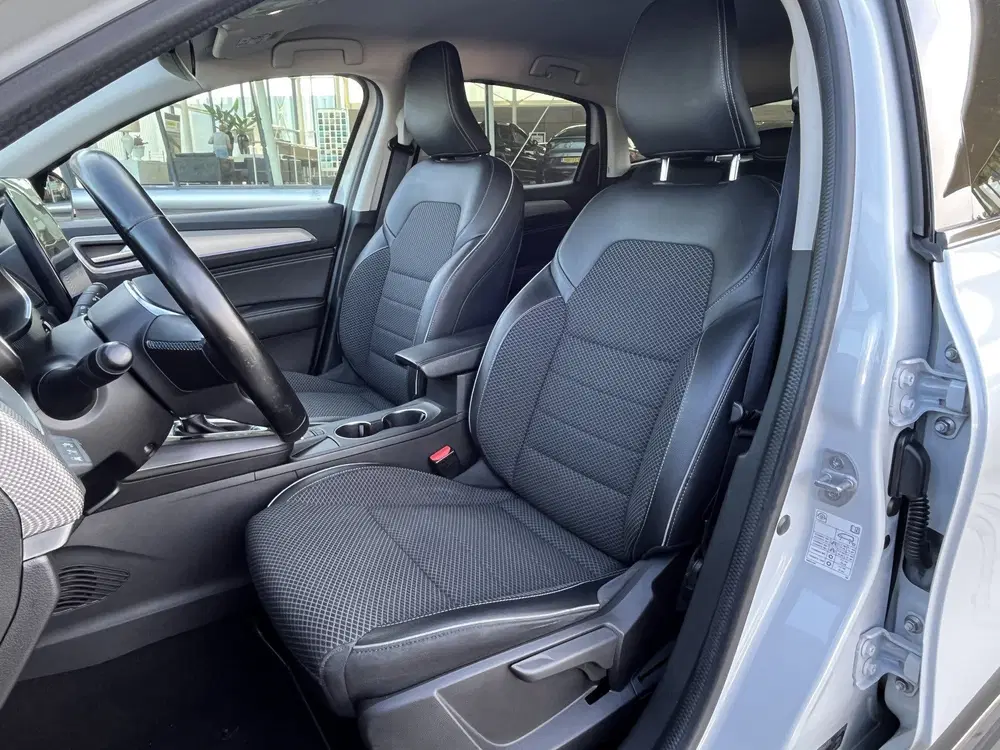 Renault Arkana 1.6 E-Tech Hybrid 145 PK Intens uit 2022, foto 12