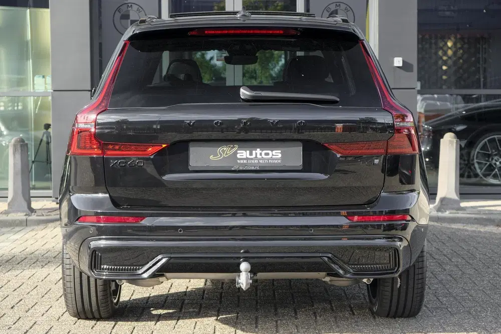 Volvo XC60 2.0 T6 350pk Plus Black Edition Panoramada uit 2026, foto 15