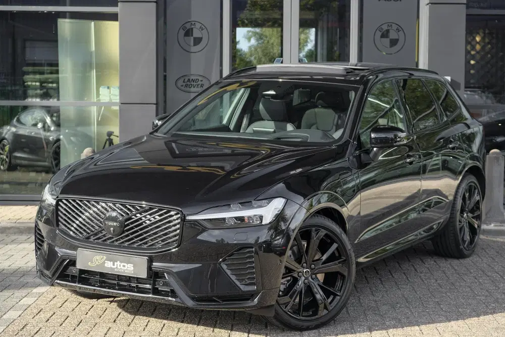 Volvo XC60 2.0 T6 350pk Plus Black Edition Panoramada uit 2026, foto 4