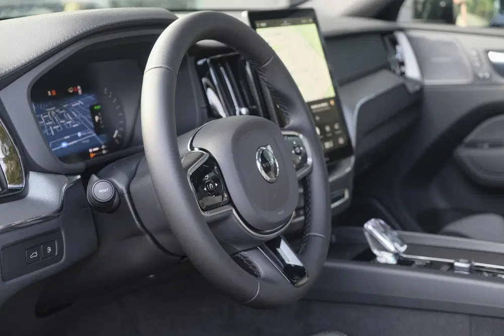 Volvo XC60 2.0 T6 350pk Plus Black Edition Panoramada uit 2026, foto 8