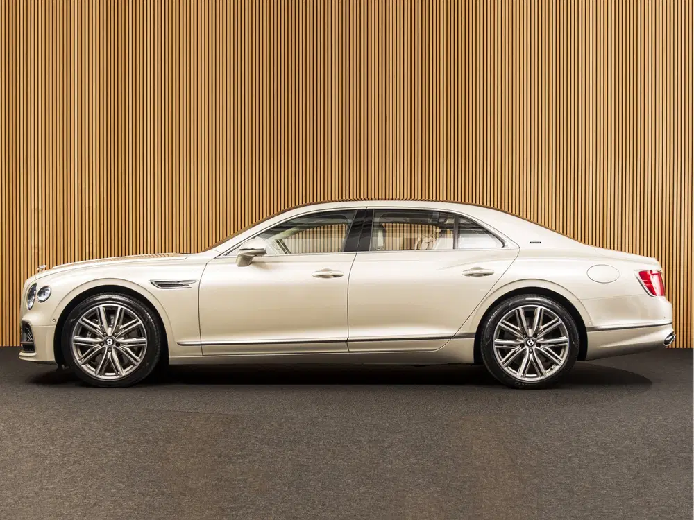 Bentley Flying Spur Odyssean 2.9 V6 Hybrid B&O uit 2024, foto 2