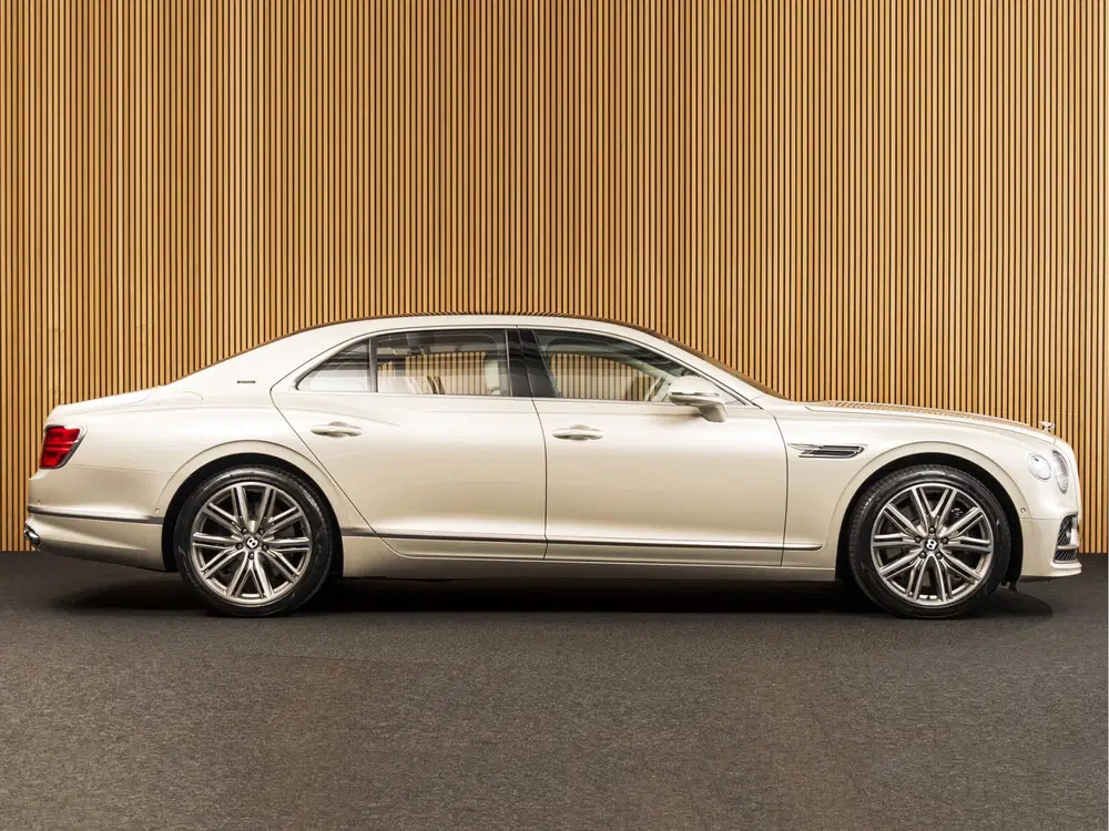Bentley Flying Spur Odyssean 2.9 V6 Hybrid B&O uit 2024, foto 6