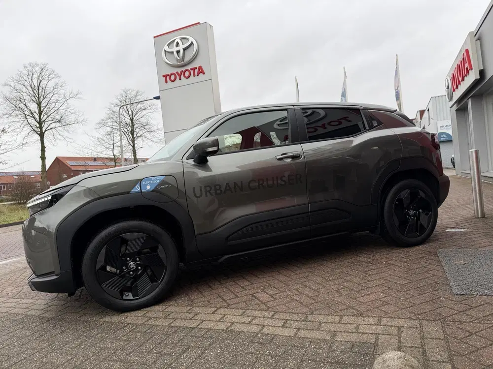 Toyota Urban Cruiser Dynamic 61 kWh uit 2026, foto 8
