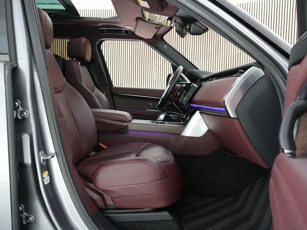 Land Rover Range Rover 3.0 P440e HSE PHEV uit 2023, foto 4