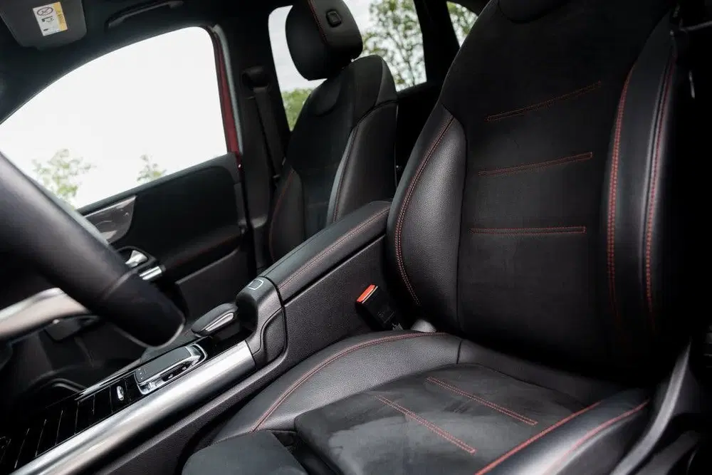 Mercedes-Benz B-Klasse 180 Bus. Sol. AMG uit 2019, foto 4