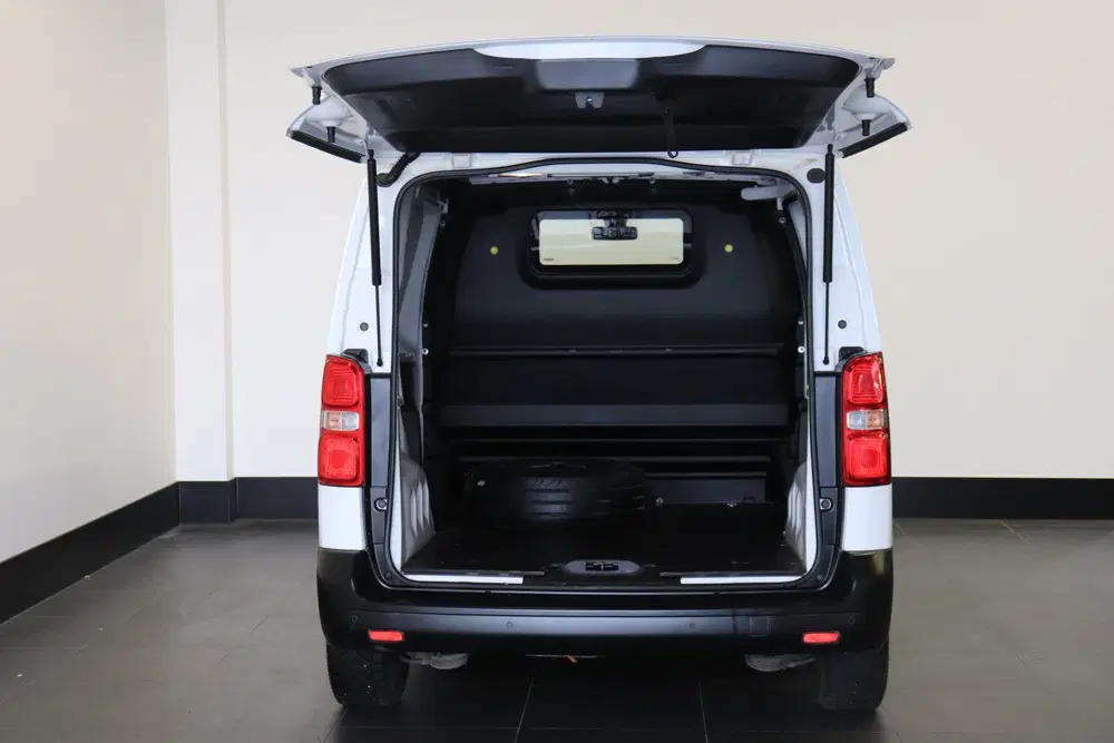 Peugeot Expert 2.0 BlueHDI 122PK Automaat EURO 6 uit 2021, foto 11