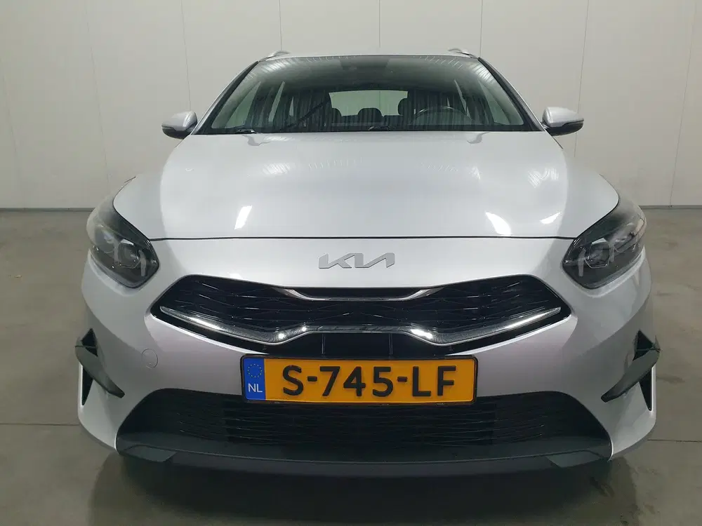 Kia Ceed 1.0 T-GDi DynamicLine NAVI uit 2023, foto 15