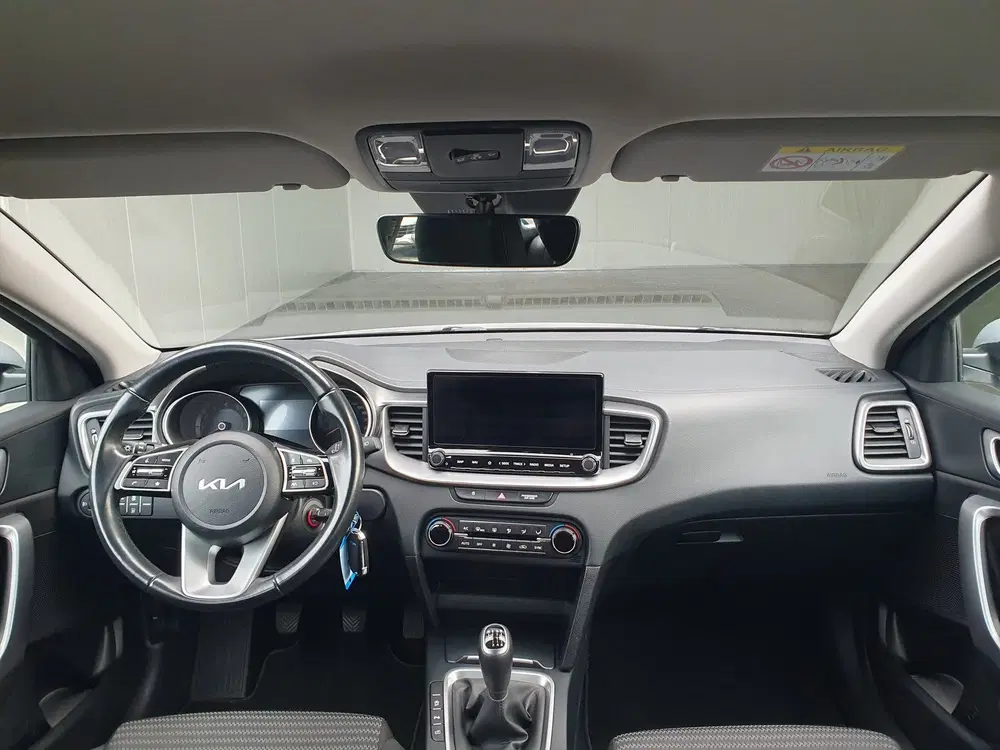 Kia Ceed 1.0 T-GDi DynamicLine NAVI uit 2023, foto 3