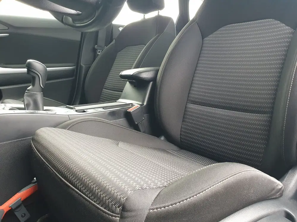 Kia Ceed 1.0 T-GDi DynamicLine NAVI uit 2023, foto 4