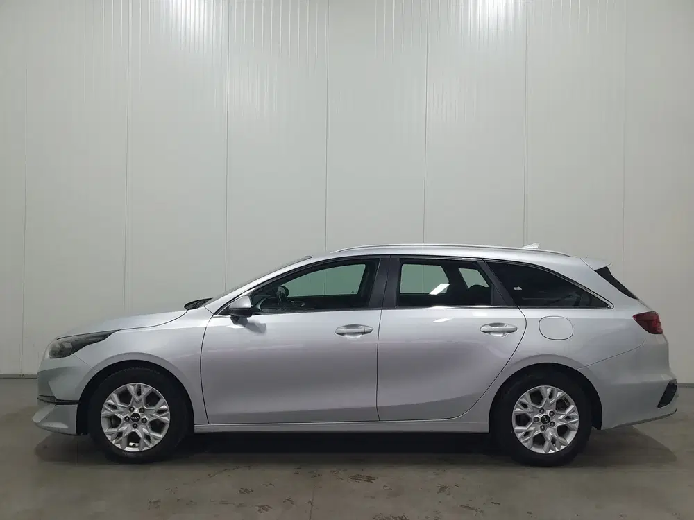 Kia Ceed 1.0 T-GDi DynamicLine NAVI uit 2023, foto 6