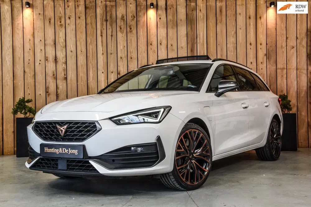 Cupra Leon 1.4 e-Hybrid 245 *Pano*Keyless*Elek. uit 2021