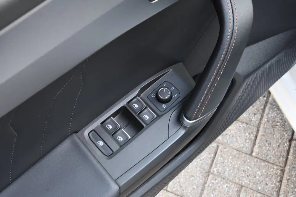 Cupra Leon 1.4 e-Hybrid 245 *Pano*Keyless*Elek. uit 2021, foto 12