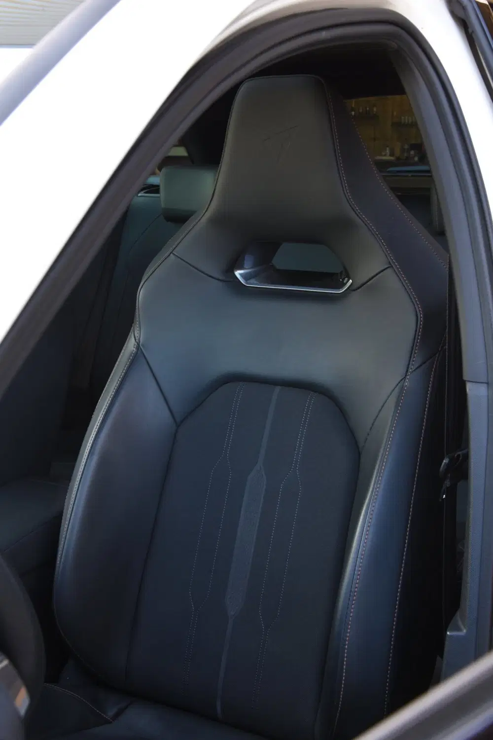 Cupra Leon 1.4 e-Hybrid 245 *Pano*Keyless*Elek. uit 2021, foto 13