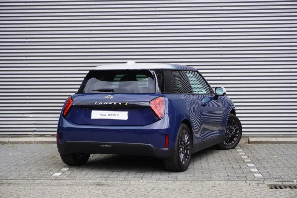 Mini Cooper SE E Favoured Trim uit 2026, foto 2