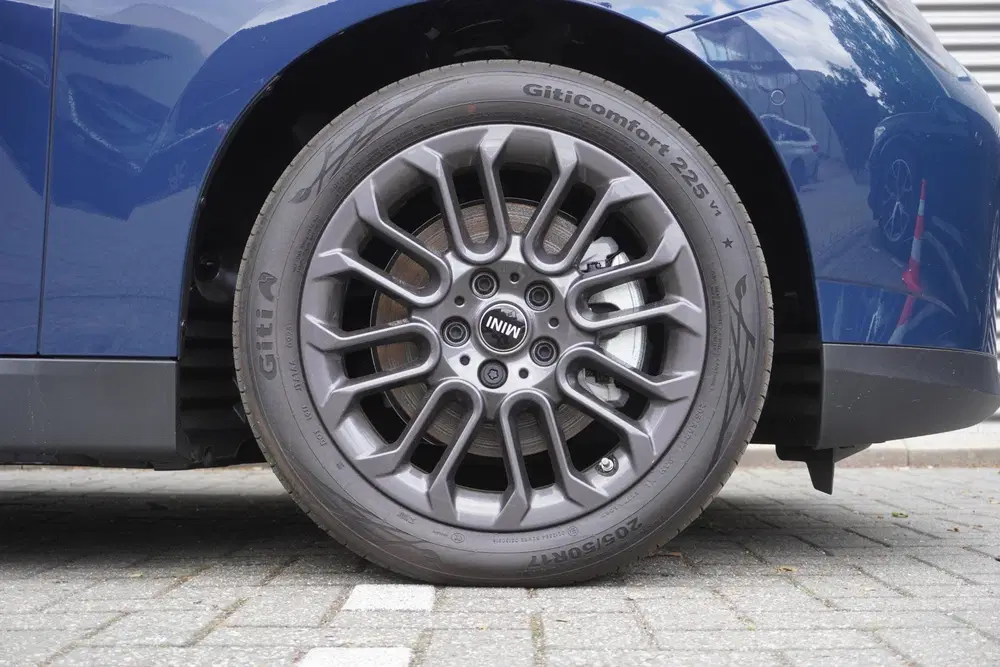 Mini Cooper SE E Favoured Trim uit 2026, foto 6