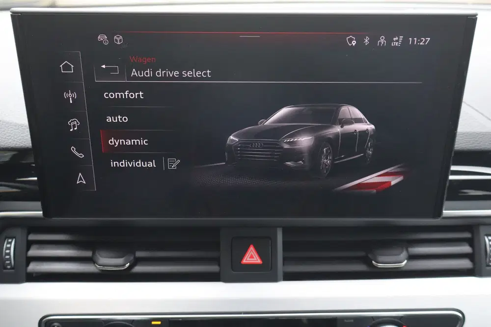 Audi A4 35 TFSI S edition Competition uit 2024, foto 14
