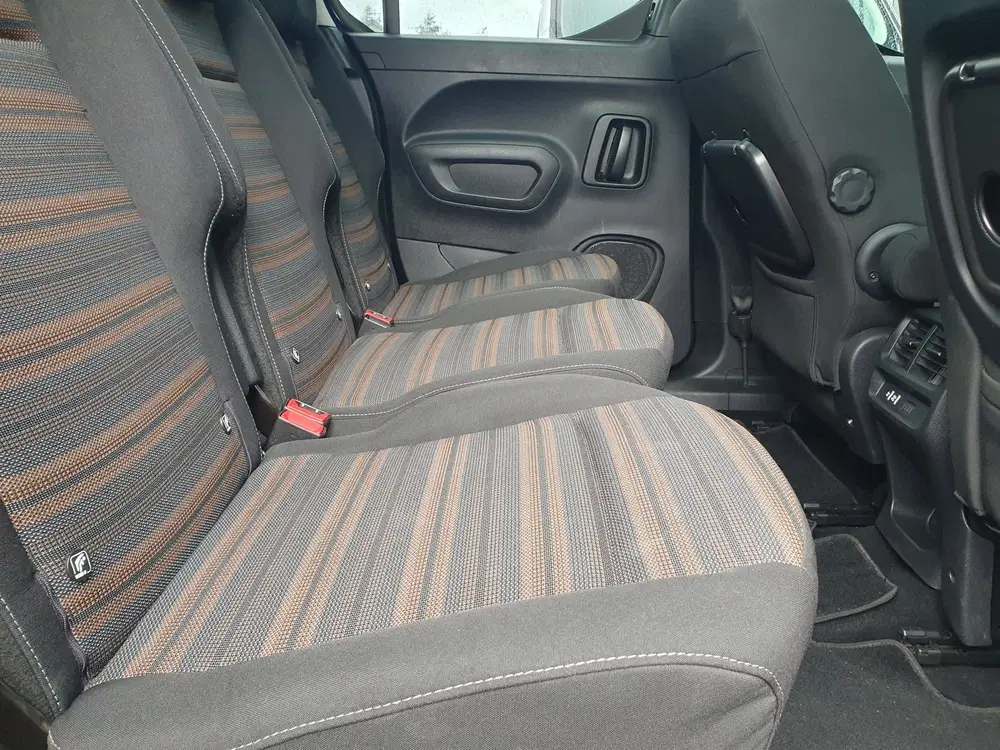Opel Combo 1.2 Turbo L1H1 Edition PANO uit 2019, foto 5
