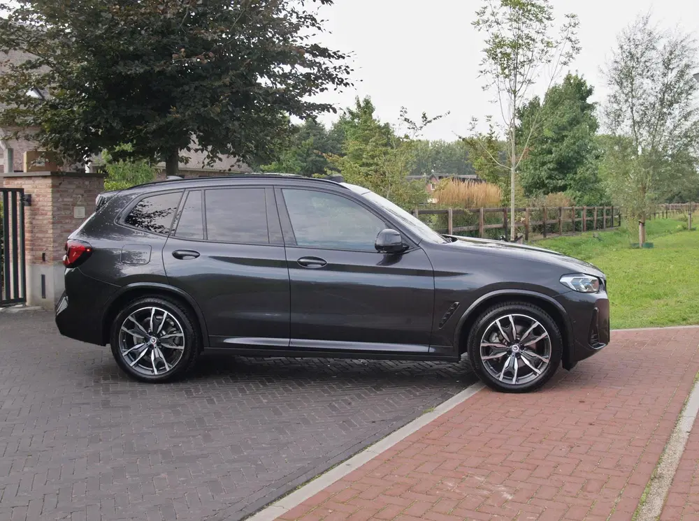 BMW X3 xDrive30e Business Edition Plus uit 2022, foto 11