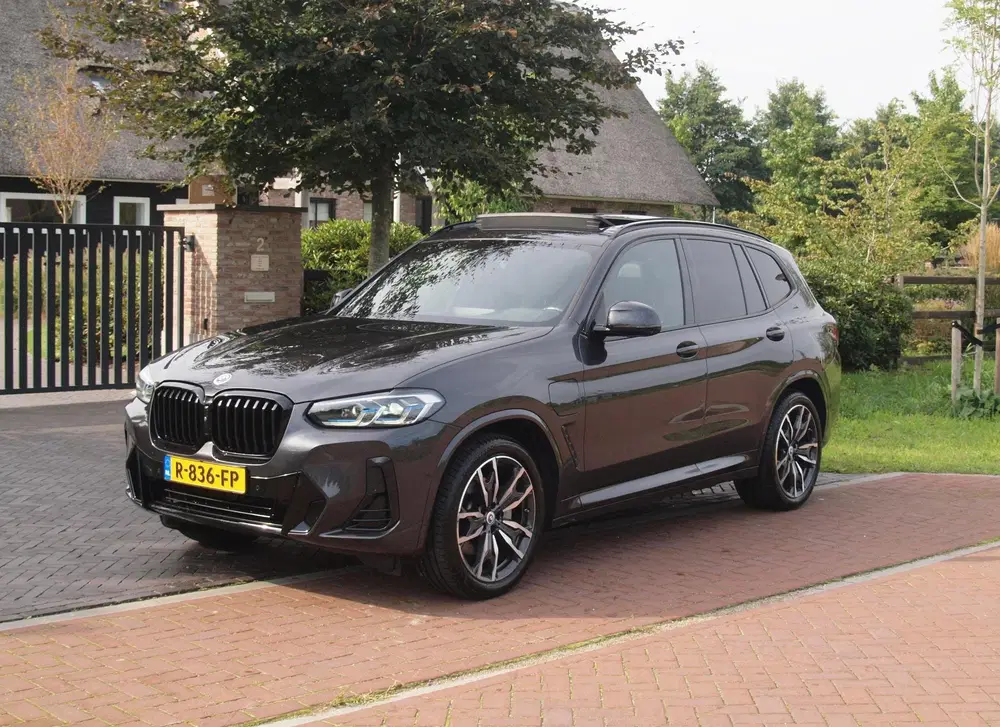 BMW X3 xDrive30e Business Edition Plus uit 2022, foto 6