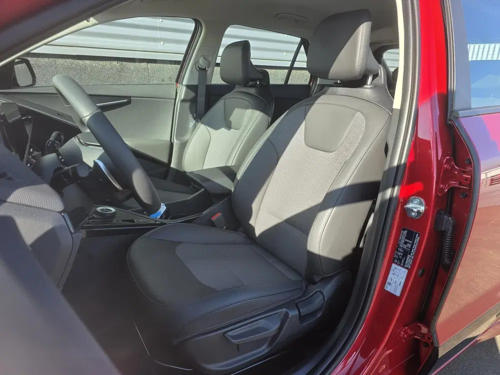 Kia Niro DynamicLine ACTIE KOOIJMANIA Direct meerde uit 2026, foto 14