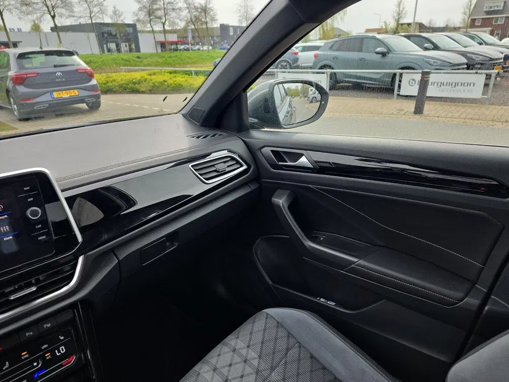 Volkswagen T-Roc 1.5 TSI R-Line Edition uit 2025, foto 5