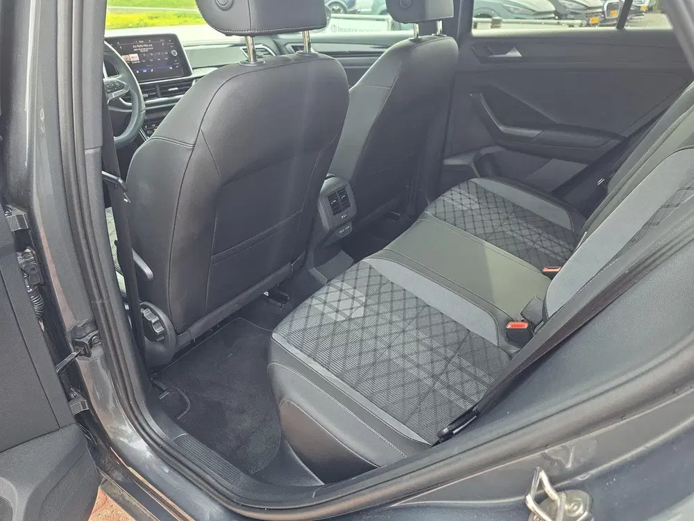 Volkswagen T-Roc 1.5 TSI R-Line Edition uit 2025, foto 7
