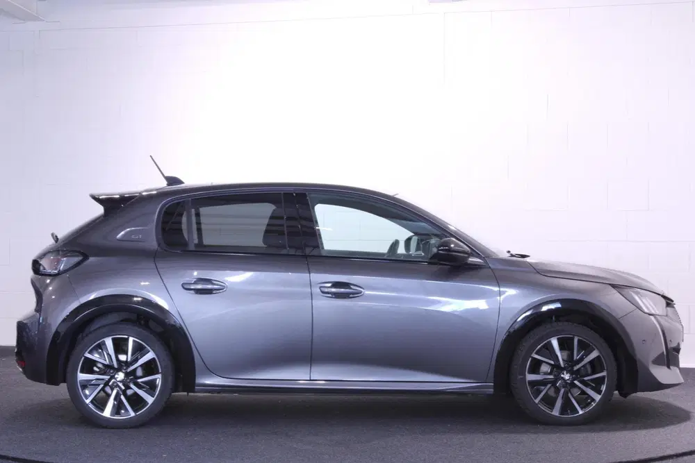 Peugeot 208 1.2 PureTech GT uit 2021, foto 4