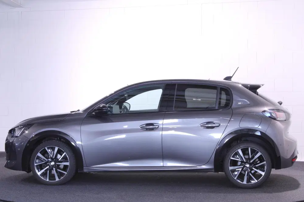 Peugeot 208 1.2 PureTech GT uit 2021, foto 5