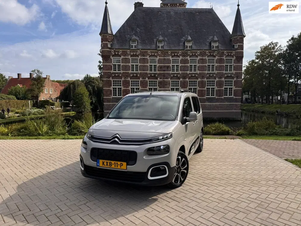Citroën Berlingo Citroen BERLINGO 1.2 PureTech Shine uit 2019