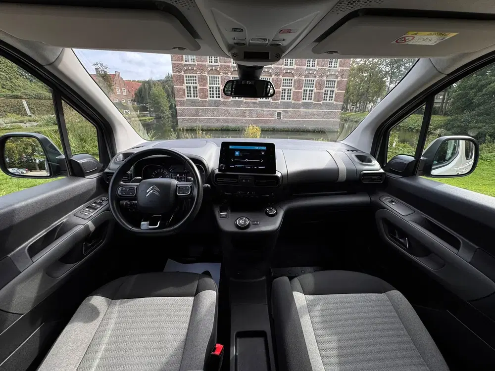 Citroën Berlingo Citroen BERLINGO 1.2 PureTech Shine uit 2019, foto 2