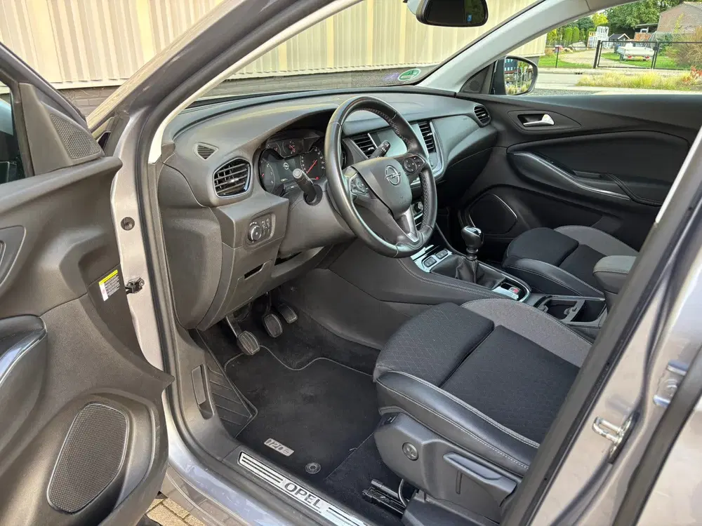 Opel Grandland 1.2 Turbo 130pk 120Jaar Edition uit 2019, foto 10