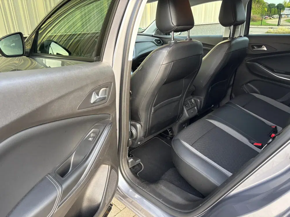 Opel Grandland 1.2 Turbo 130pk 120Jaar Edition uit 2019, foto 15
