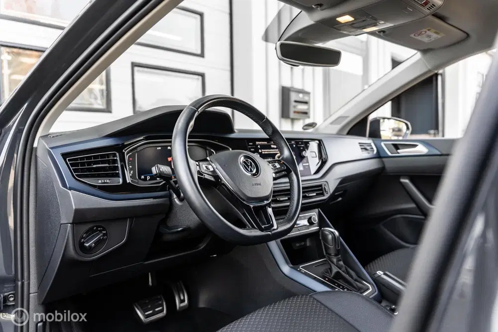 Volkswagen Polo 1.0 TSI DSG R-LINE VIRTUAL ACC NAVI LED CA uit 2020, foto 10