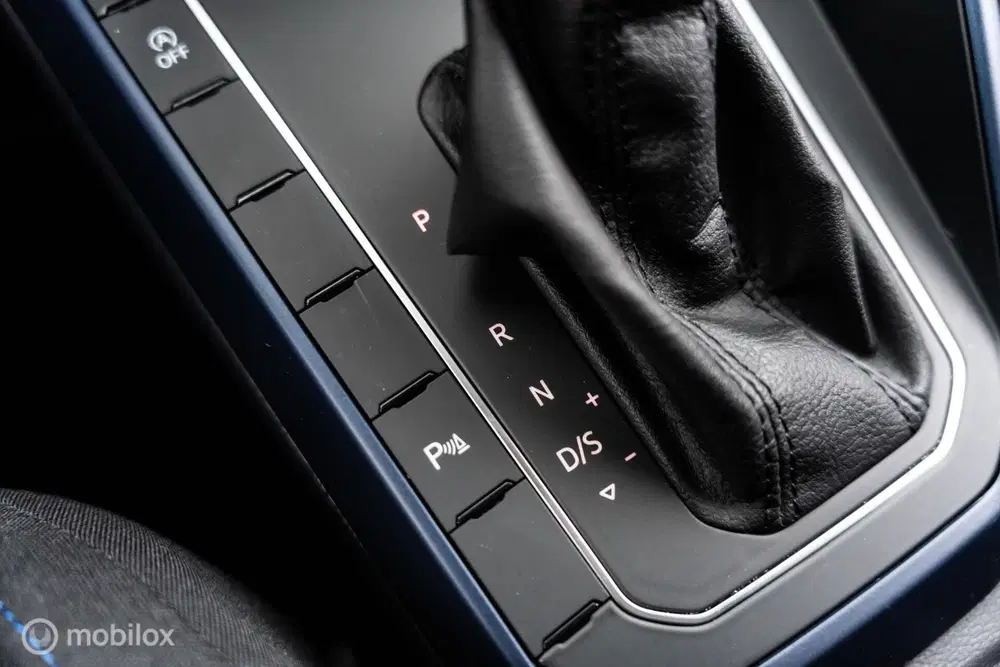 Volkswagen Polo 1.0 TSI DSG R-LINE VIRTUAL ACC NAVI LED CA uit 2020, foto 13