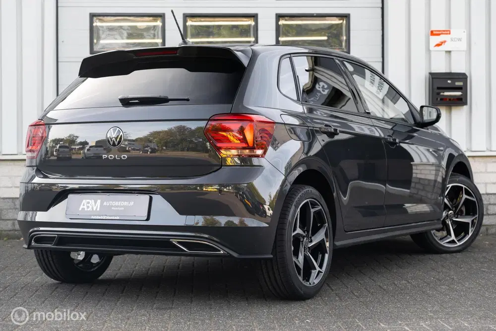Volkswagen Polo 1.0 TSI DSG R-LINE VIRTUAL ACC NAVI LED CA uit 2020, foto 2