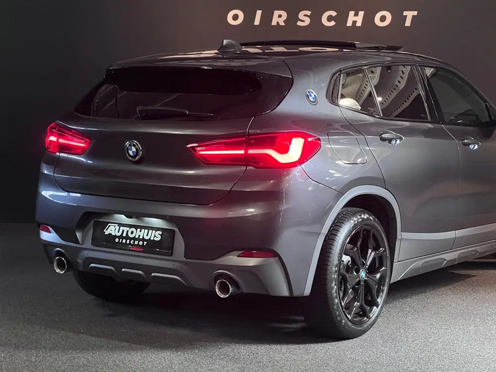 BMW X2 SDrive20i High Executive M Edition Pano uit 2019, foto 4