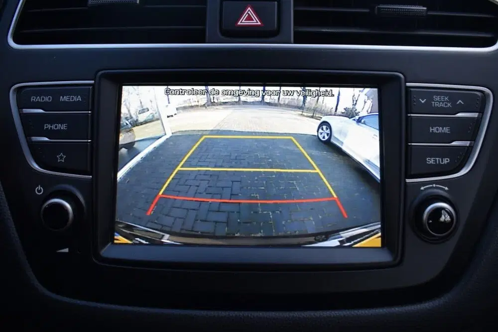 Hyundai i20 1.0 T-GDI Comfort CAMERA CRUISE PDC CLIMA uit 2020, foto 14