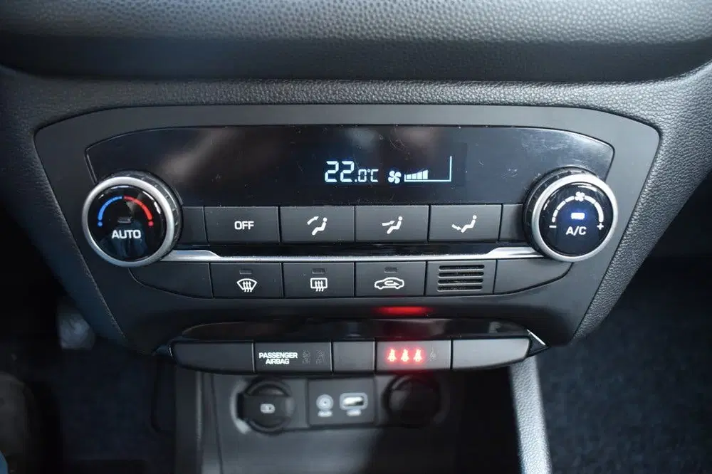 Hyundai i20 1.0 T-GDI Comfort CAMERA CRUISE PDC CLIMA uit 2020, foto 15
