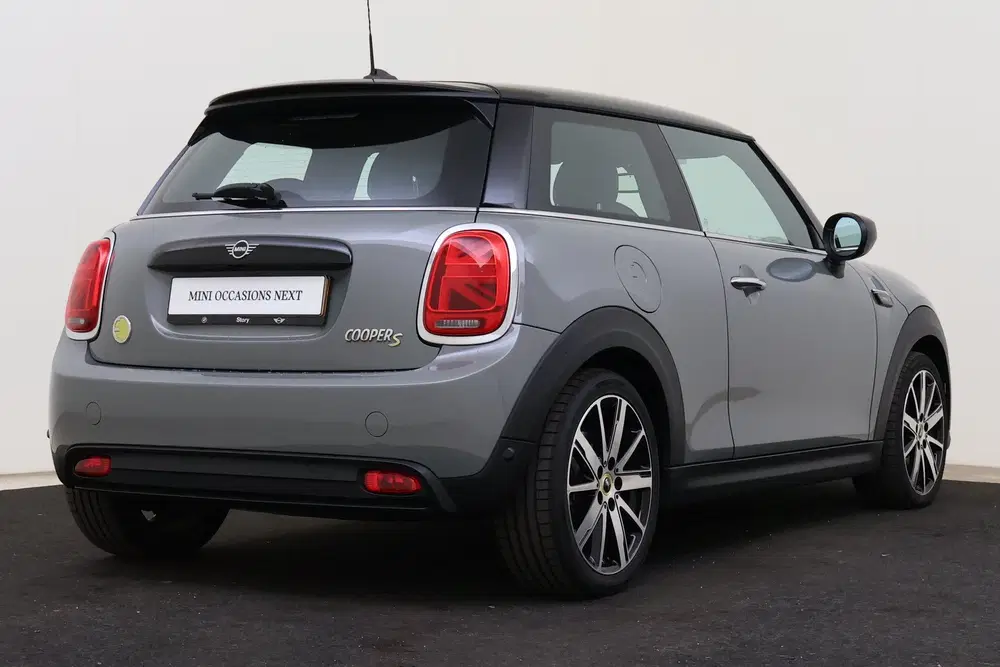 Mini Electric Classic uit 2022, foto 2