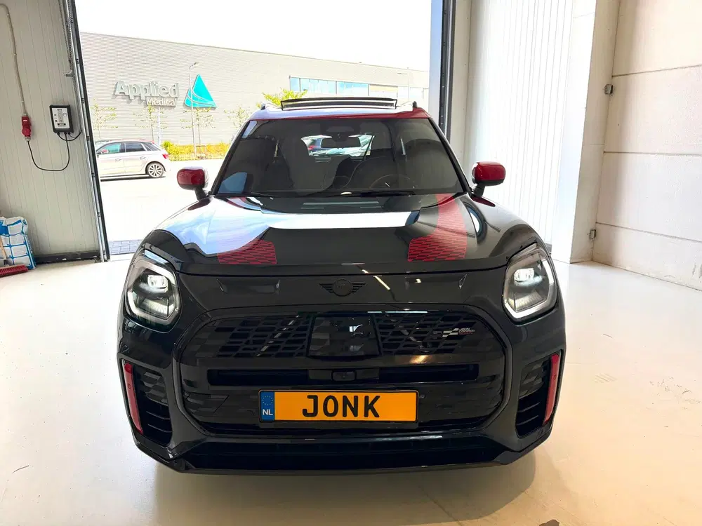 Mini Countryman 2.0 JCW ALL4 John Cooper Works XL uit 2024, foto 2
