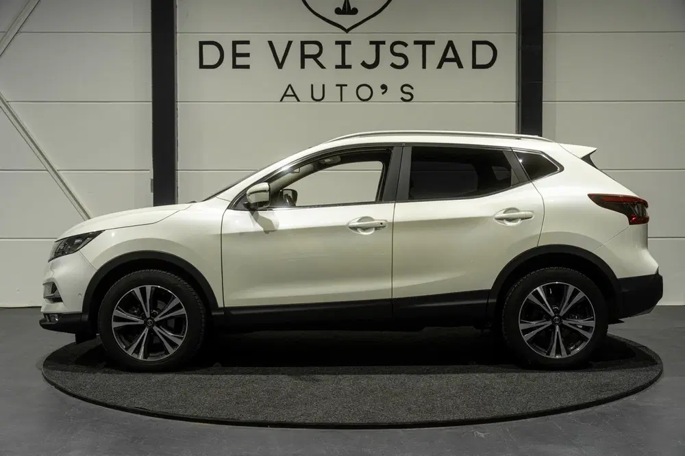 Nissan Qashqai 1.3 DIG-T N-Connecta uit 2019, foto 2