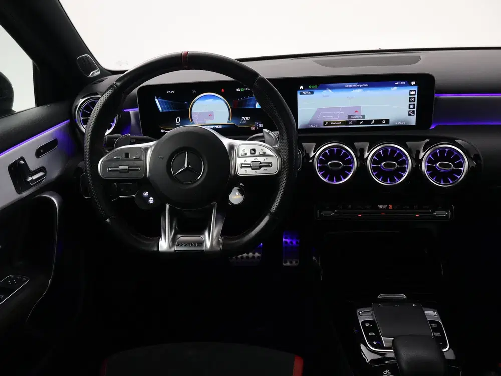 Mercedes-Benz A-Klasse AMG 35 4MATIC 306 PK ORIG NL PANORAMA uit 2020, foto 3