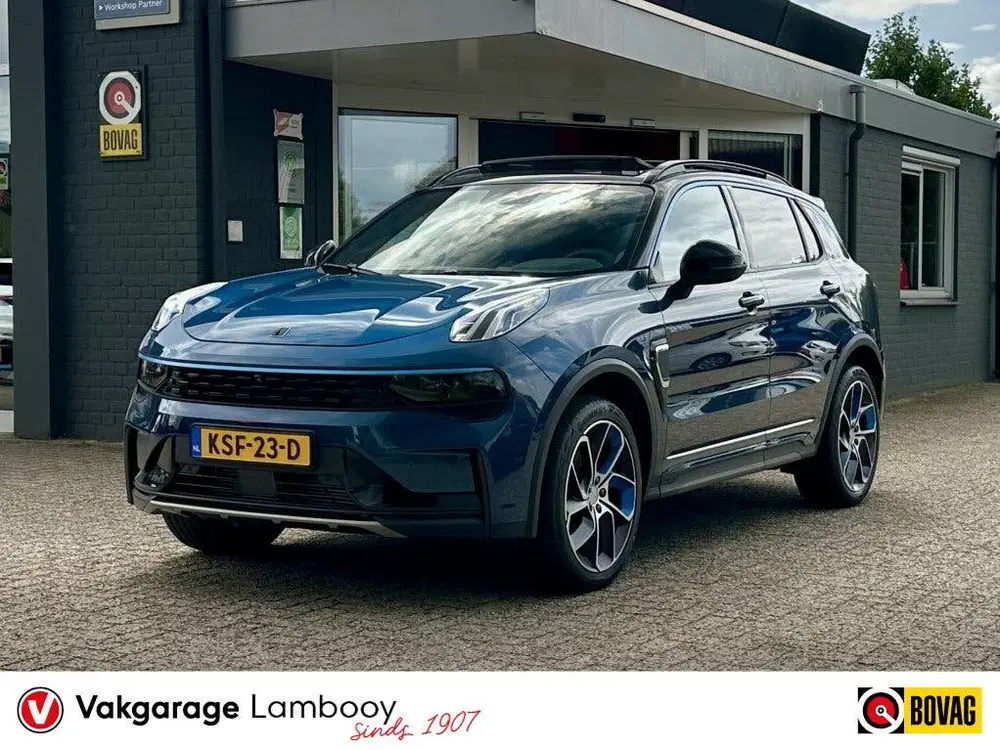 Lynk & Co 01 1.5 PHEV SOH 97% 360 Camera Zwarte hemel uit 2023