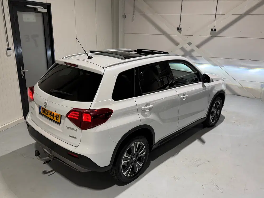Suzuki Vitara 1.4 Boosterjet AllGrip Stijl uit 2019, foto 2