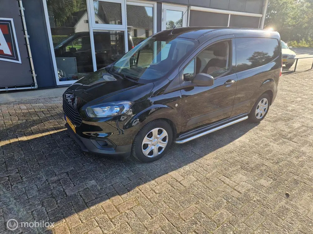 Ford Transit Courier 1.0 Ambiente Start&Stop uit 2020, foto 2
